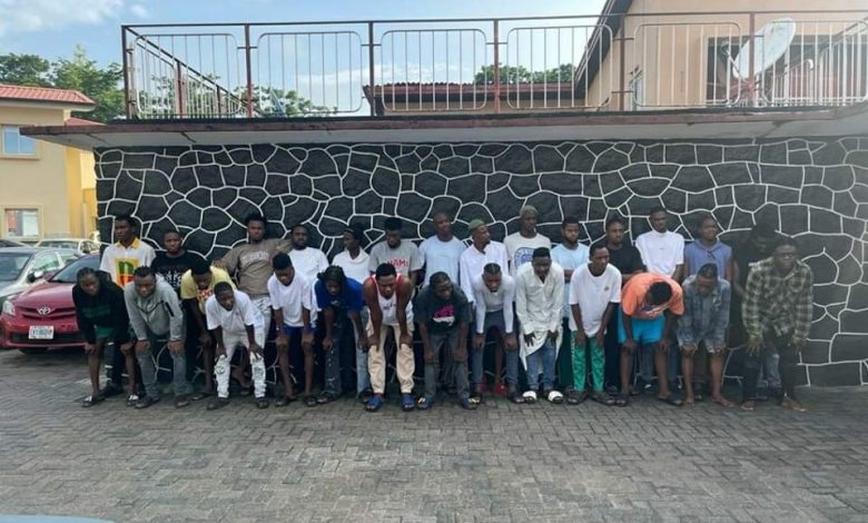 EFCC arrests 29 suspects over internet fraud in Lagos