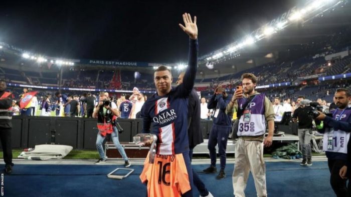 Al Hilal 'make £259m offer' for PSG and France forward Mbappe