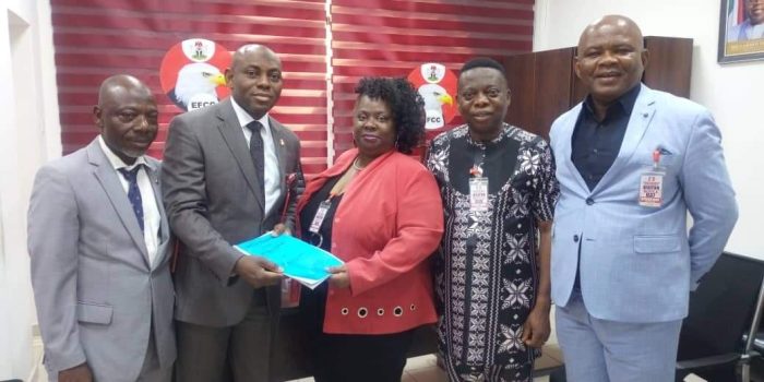 EFCC returns property recovered from internet fraudster to American victim