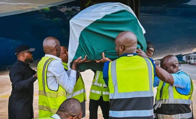 PHOTOS: Akeredolu’s body arrives from Germany