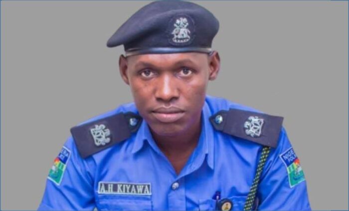 Phone robber hit by car dies in Kano