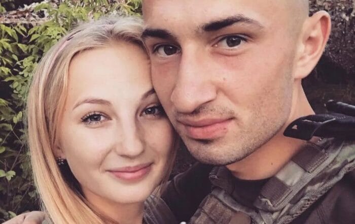 Ukrainian army doctor engaged to soldier day after release from captivity