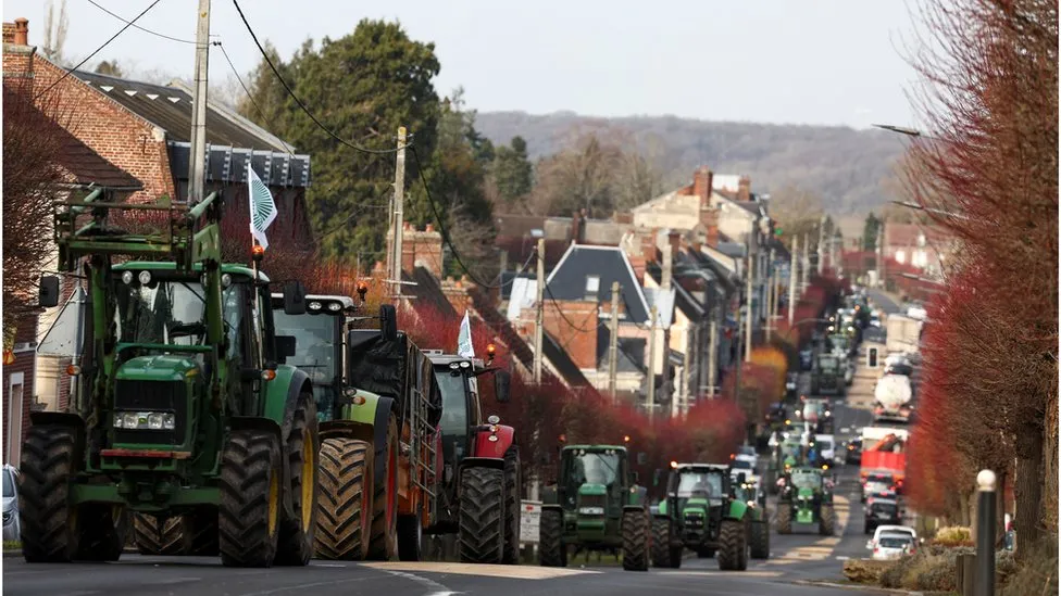 French farmers block major roads around Paris over falling incomes