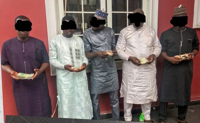 EFCC arrests five suspected forex speculators in Abia